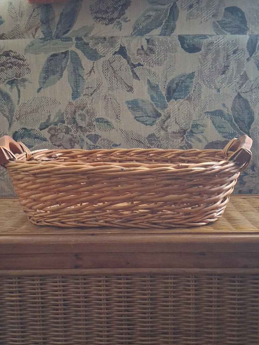 Vtg Woven Wicker Basket Natural Brown Wooden Handles Farmhouse Storage Rustic